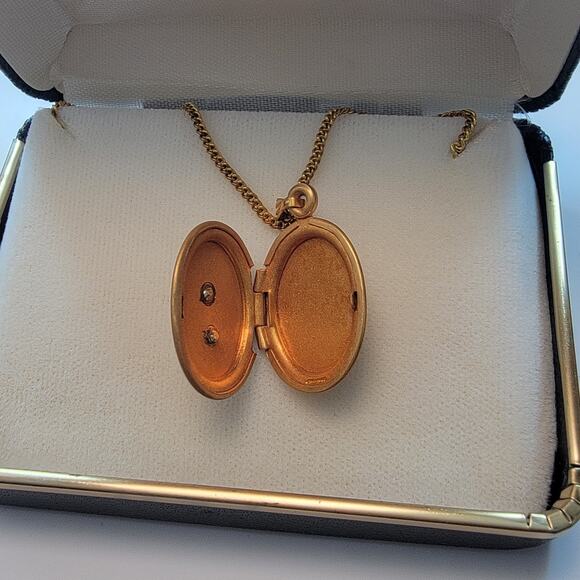 Vintage Gold Locket Black Hills Locket Pendant 14k - Picture 2 of 11